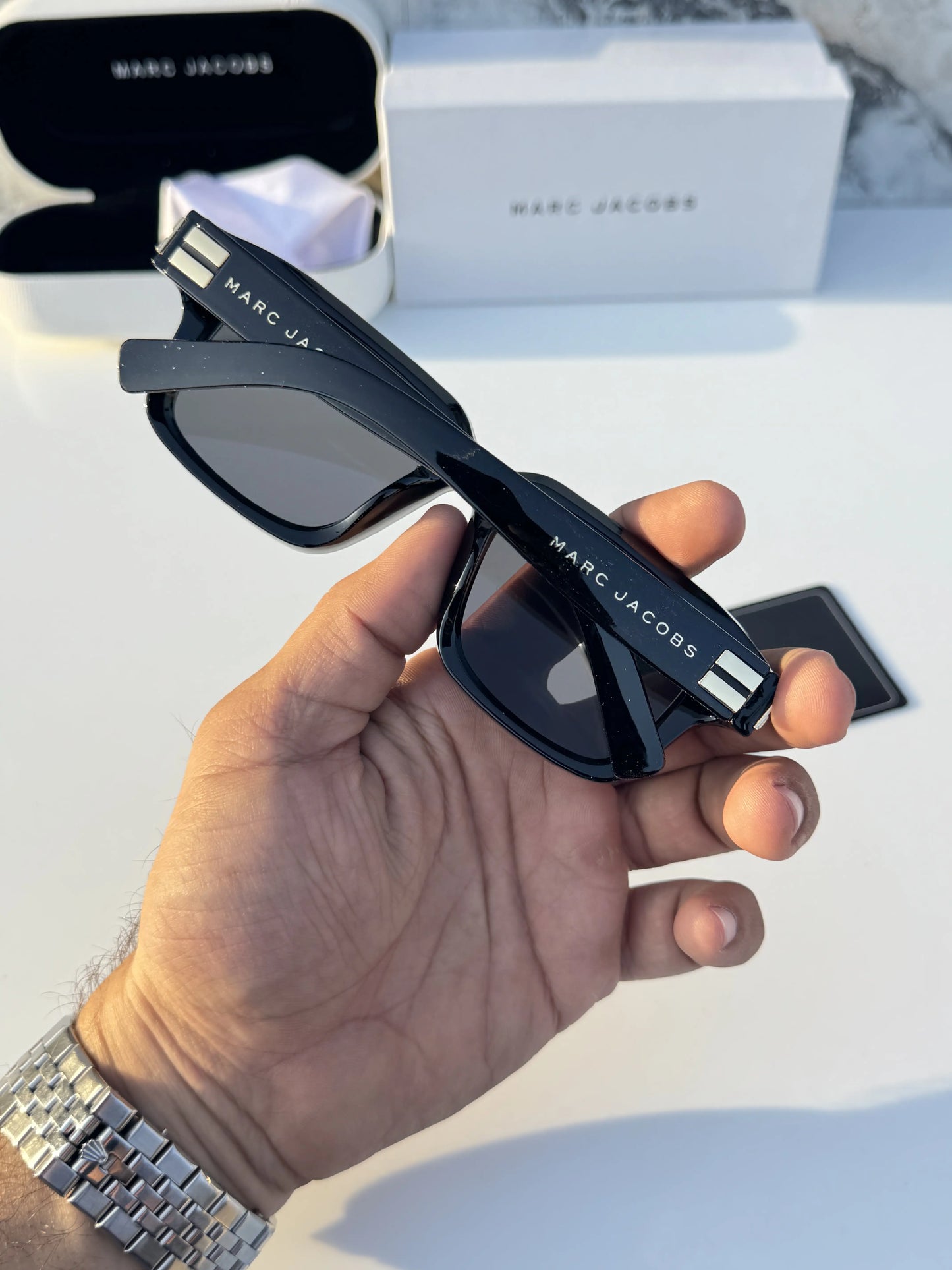 M J. black Gold |1020