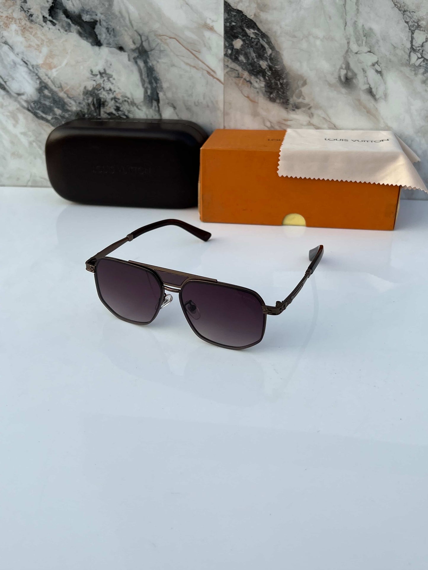 LV. Brown Shaded |2593